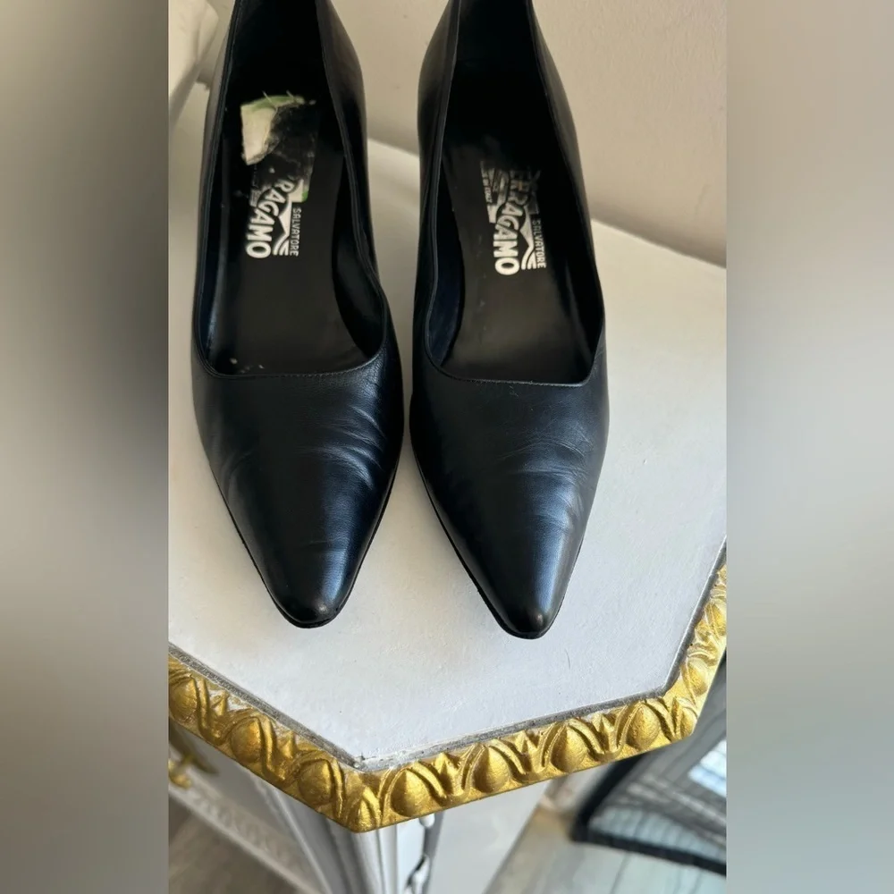 Ferragamo Black Leather Women's Shoes.